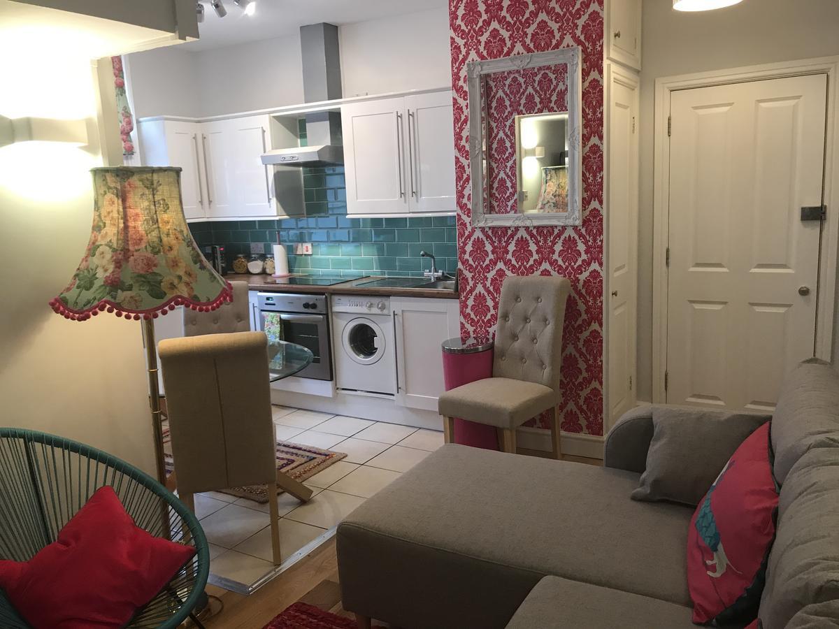 2 Bed, Ground Floor Bijou Georgian City Apartment Бат Екстер'єр фото