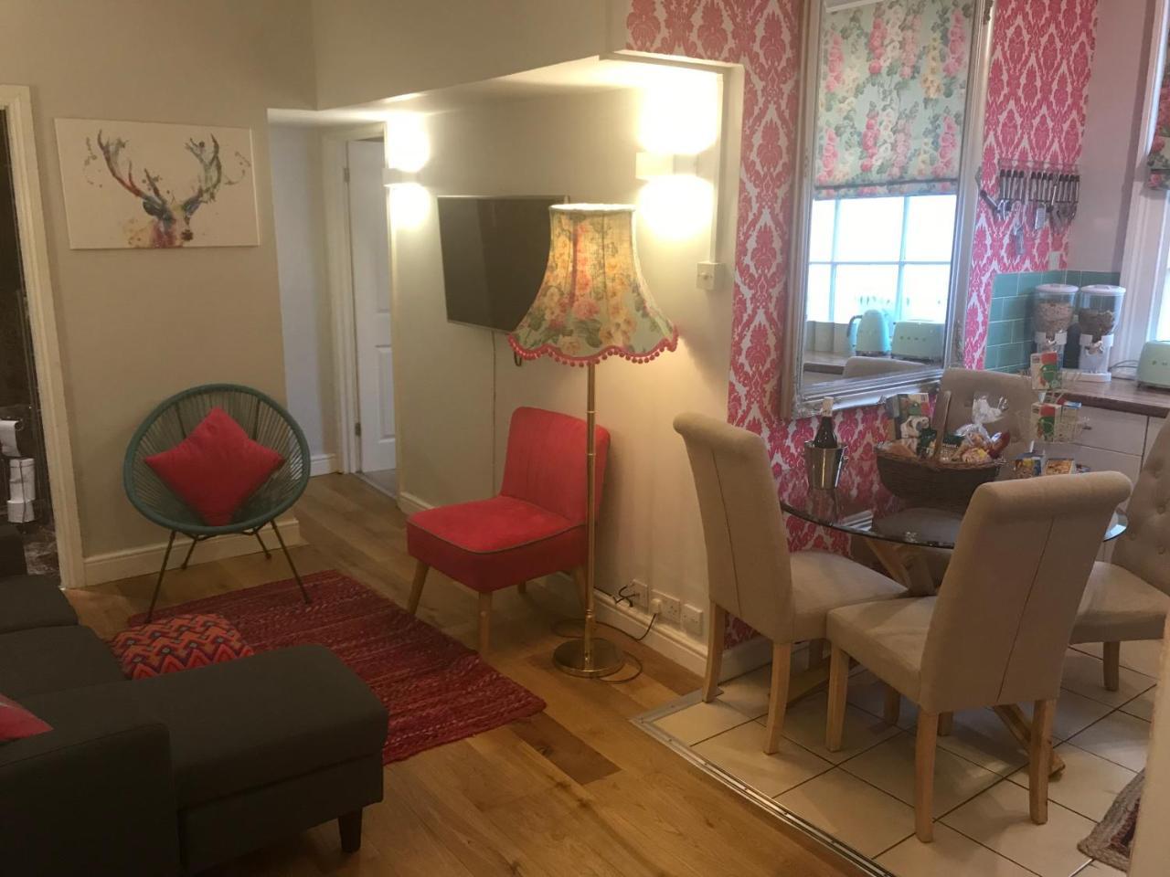 2 Bed, Ground Floor Bijou Georgian City Apartment Бат Екстер'єр фото